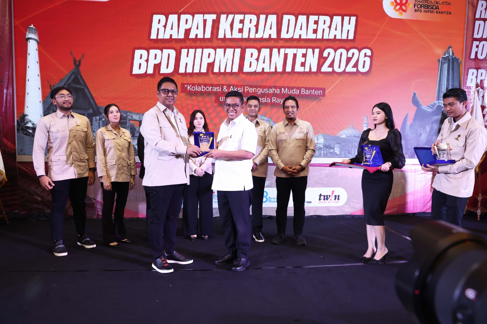 Gubernur Andra Soni saat membuka Rapat Kerja Daerah (Rakerda) BPD HIPMI Banten 2026. Foto : Humas Pemprov