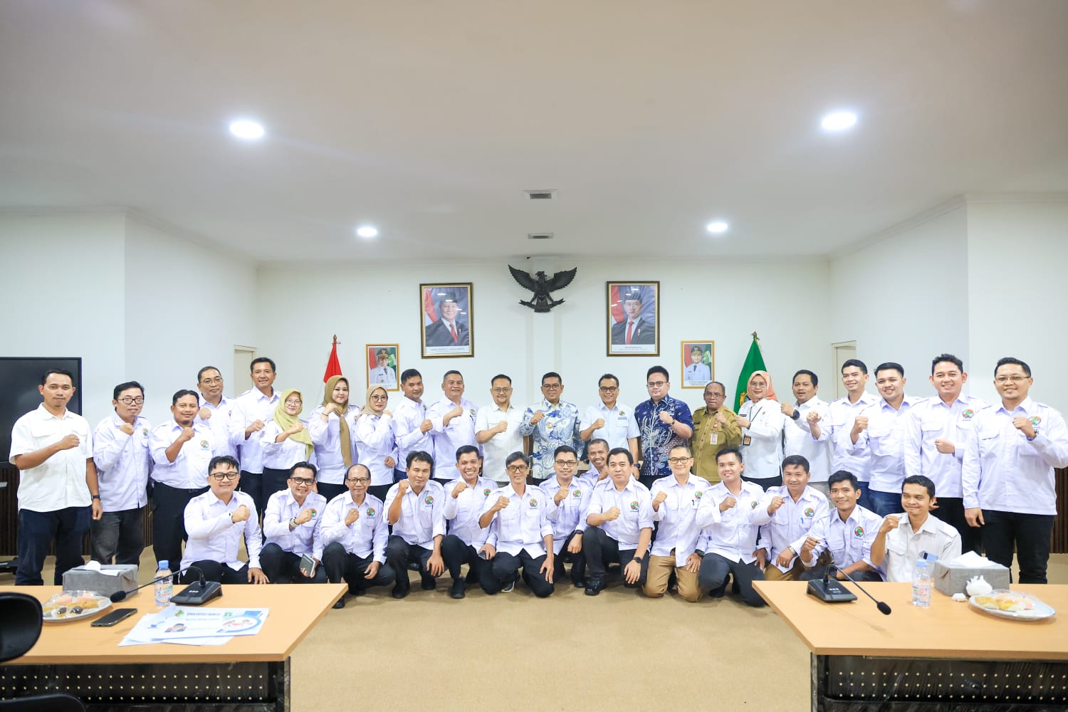 Gubernur Abdra Soni bersana Pengurus Dekopin Provinsi Banten. Foto : Humas Pemprov