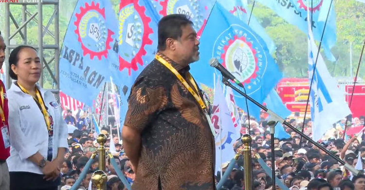 Said Iqbal dalam peringatan Hari Buruh Internasional di Monumen Nasional, Jumat (1/5/2026). Foto : Ist