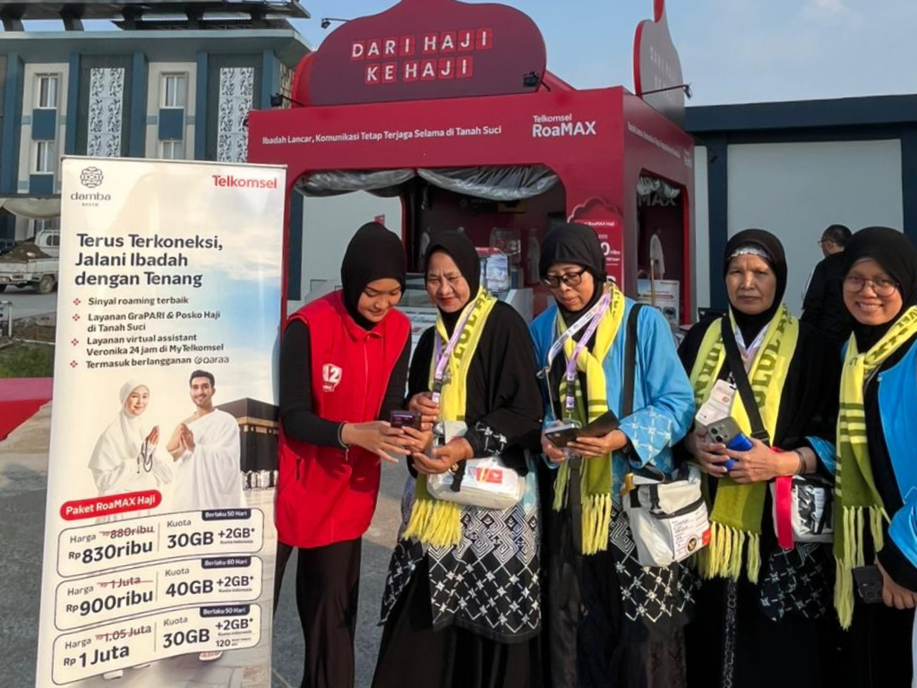Telkomsel layani jemaah haji melalui akses 5G hingga 100 Mbps dan layanan pelanggan 24/7 bebas biaya di Tanah Suci dan Indonesia.(Istimewa)