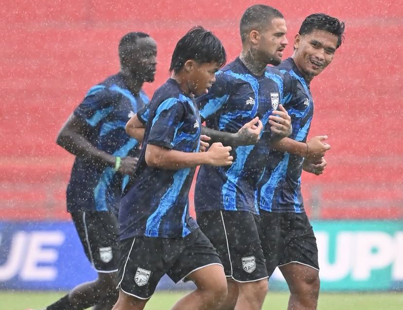Sesi latihan skuad Borneo FC. Foto : Ist
