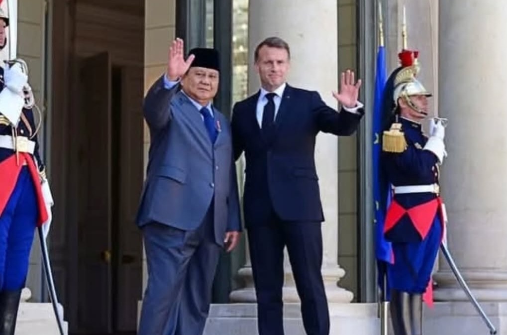 Presiden Prabowo saat bertemu Presiden Prancis Emmanuel Macron. Foto : Ist