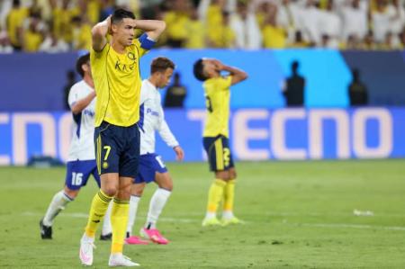 Bintang Al Nassr Ronaldo kecewa saat timnya kalah 1-0 dari Gamba Osaka di Final Liga Champions Asia 2 . Foto : Ist