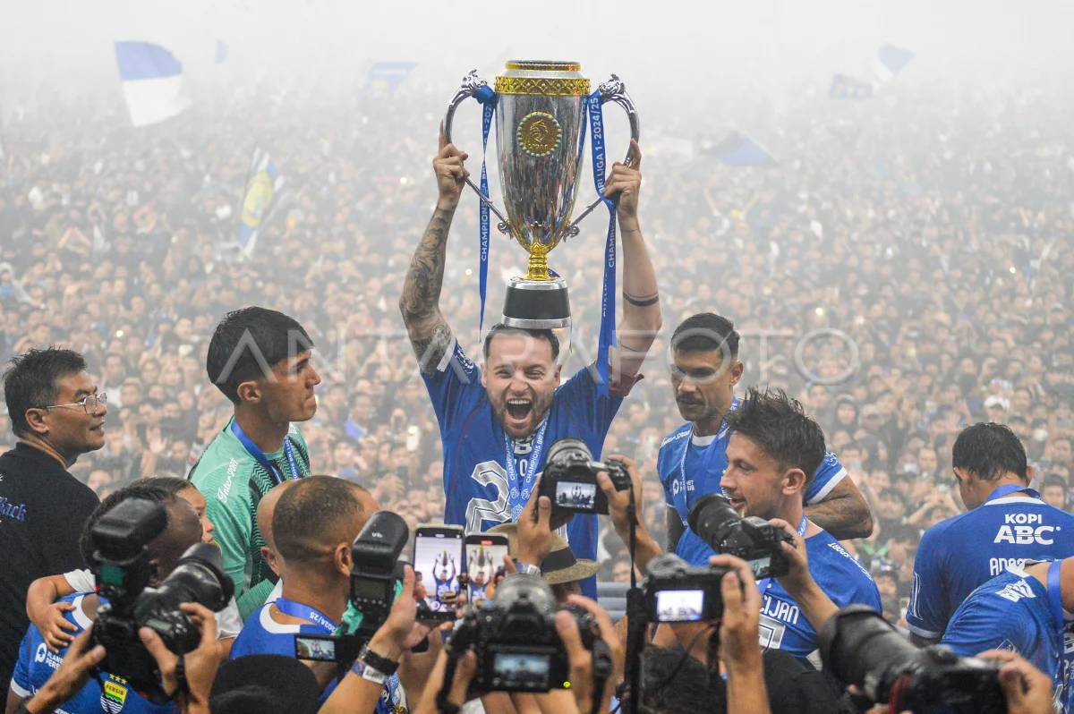 Persib juara Liga Indonesia 2024/2025. Foto : Ist