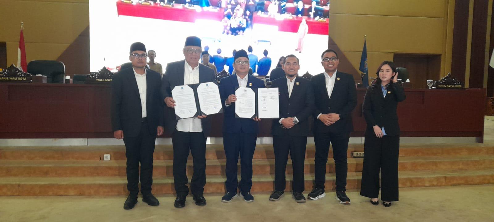 DPRD Kota Tangsel gelar paripurna persetujuan bersama Raperda RTRW, Selasa (5/5).