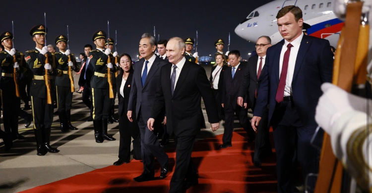 Presiden Rusia Vladimir Putin tiba di Beijing, China, Selasa (19/5/2026) malam l. Foto : Ist