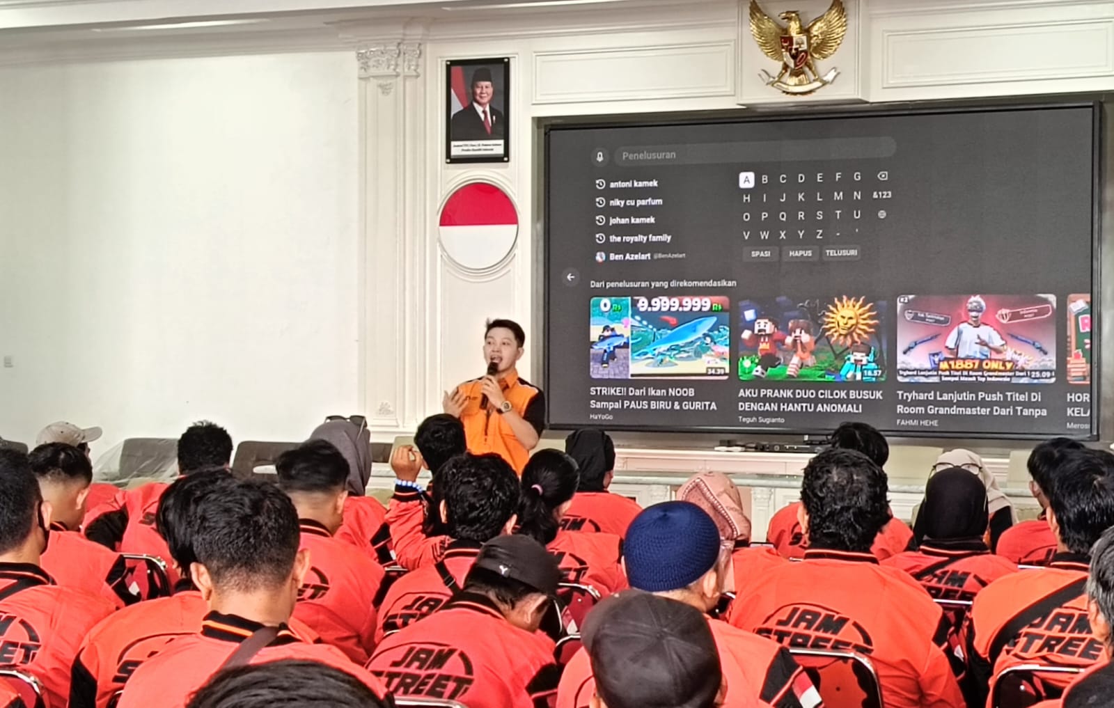 Driver dari aplikasi transportasi online, JAM Street usai melaksanakan konvoi sebagai perkenalan layanan kepada masyarakat, Rabu (3/6). IST