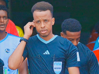 Wasit asal Somalia Omar Artan. Foto : Ist