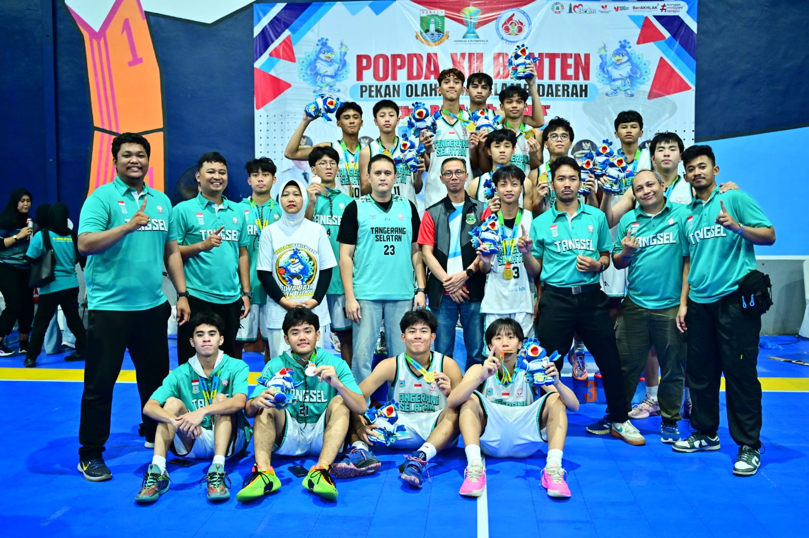 Kontingen bola basket Kota Tangerang Selatan. Foto : Ist