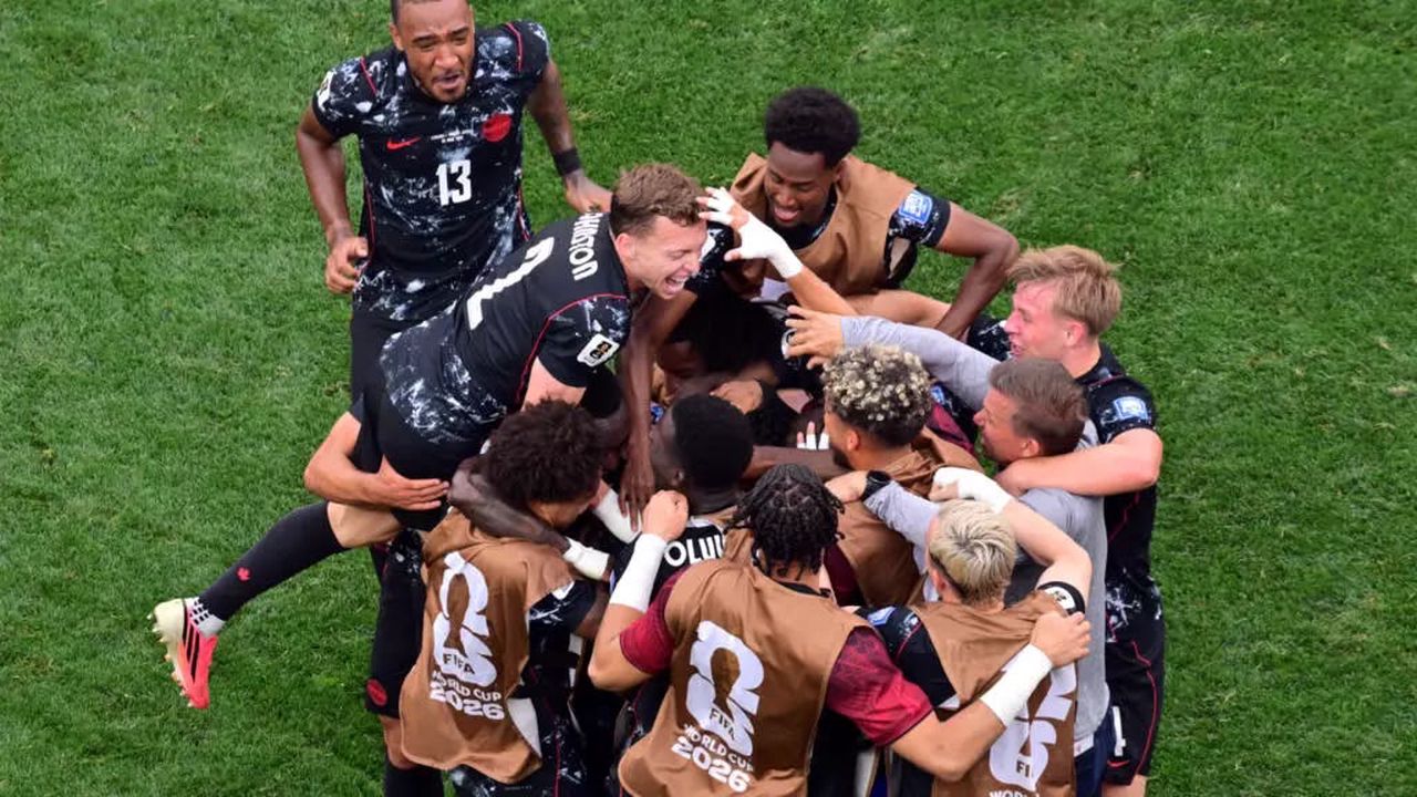 Selebrasi timnas Kanada usai menang 1-0 dari Afsel dan maju ke 16 besar Piala Dunia 2026. Foto : Ist