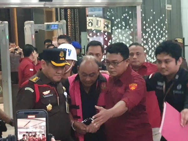 Mantan Kepala BGN Dadan Hindayana jadi tersangka korupsi. Foto : Ist