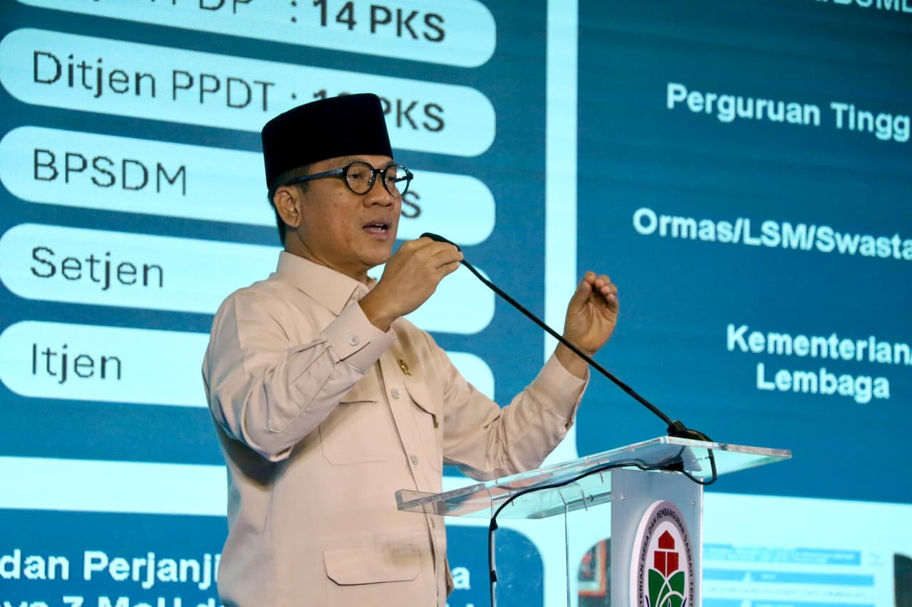 Menteri Desa PDT, Yandri Susanto melakukan Kick Off Program Swasembada Ekonomi Hijau dan Pangan Terintegrasi atau Sehati di salah satu hotel di kawasan Modern Cikande pada Selasa (30/6). HUMAS PEMKAB SERANG