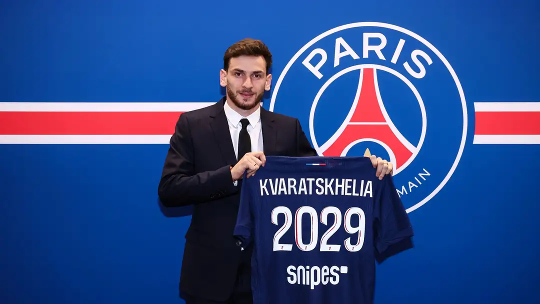 Khvicha Kvaratskhelia punggawa PSG dinobatkan sebagai Pemain Terbaik Liga Champions 2025/2026. Foto : Ist