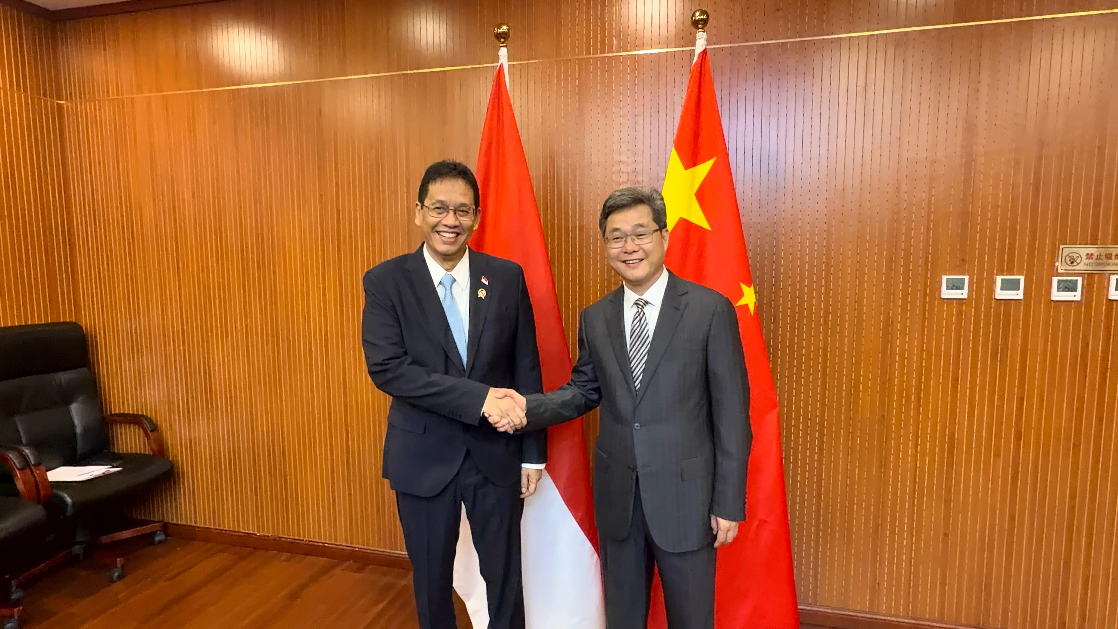 Menteri Keuangan RI Purbaya Yudhi Sadewa dan Menteri Keuangan Republik Rakyat Tiongkok, Lan Fo’an. Foto : Dok. Kemenkeu