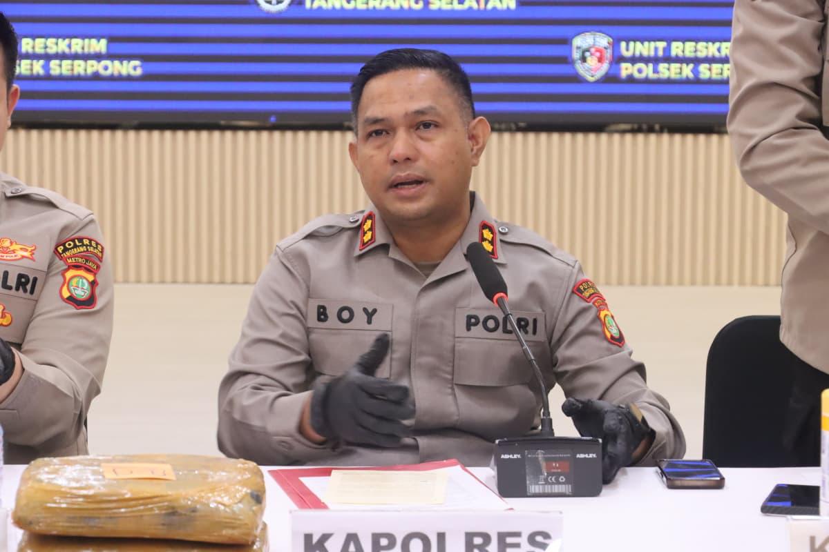 UNGKAP KASUS OBAT TERLARAMG - Polres Tangsel berhasil ungkap warung yang jual obat terlarang di Ciputat.