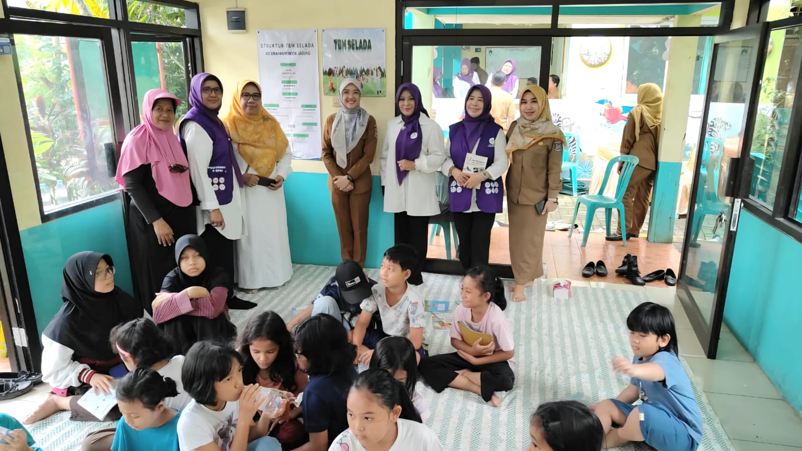 Kegiatan pembinaan Standar Pelayanan Minimal (SPM) Bidang Pendidikan yang digelar di Posyandu Selada, Perumahan Eka Bakti, Kelurahan Pondok Jagung, Kecamatan Serpong Utara, Senin (22/6). (tangselpos.id/irm)