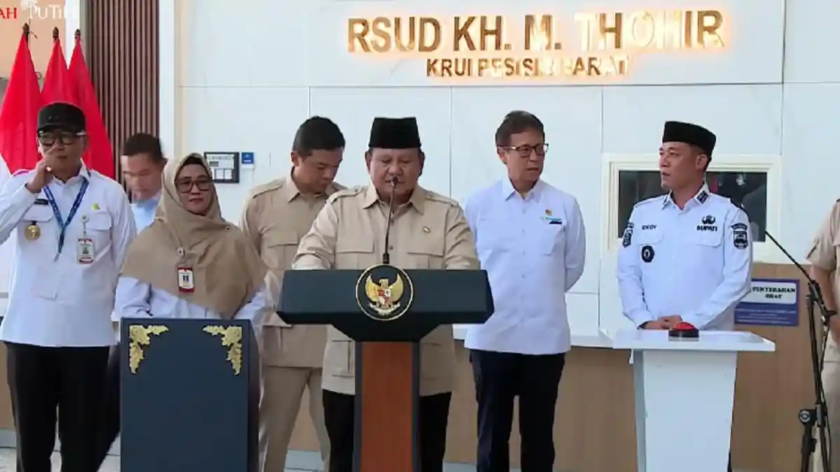Presiden saat kunjungan kerja ke RSUD KH Muhammad Thohir Krui, Lampung pada Rabu (10/6). Foto : Ist