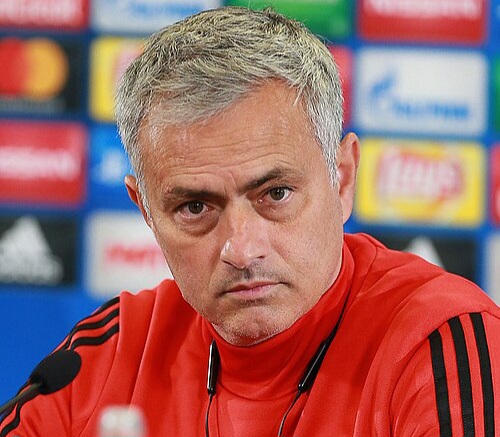 Jose Mourinho kembali melatij Real Madrid hingga 2029. Foto : Ist