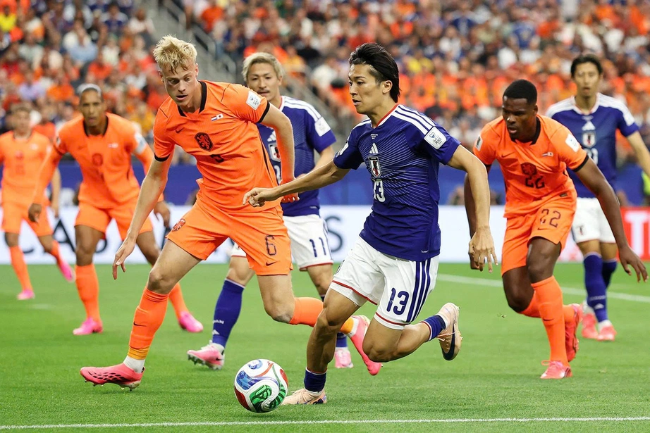 Laga Belanda kontra Swedia dimenangkan Belanda 5-1. Foto : Ist