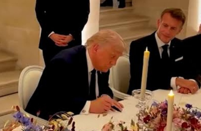 Presiden AS saat penandatanganan kesepakatan perdamaian dengan Iran. Foto : Ist