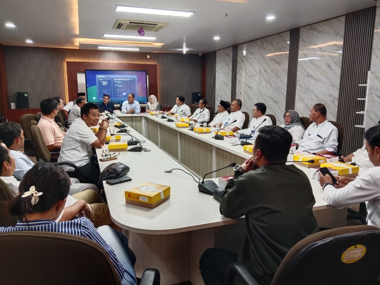 RDP: Komisi I DPRD Kota Tangerang menggelar rapat dengar pendapat (RDP) dengan warga Ayodya. ISTIMEWA