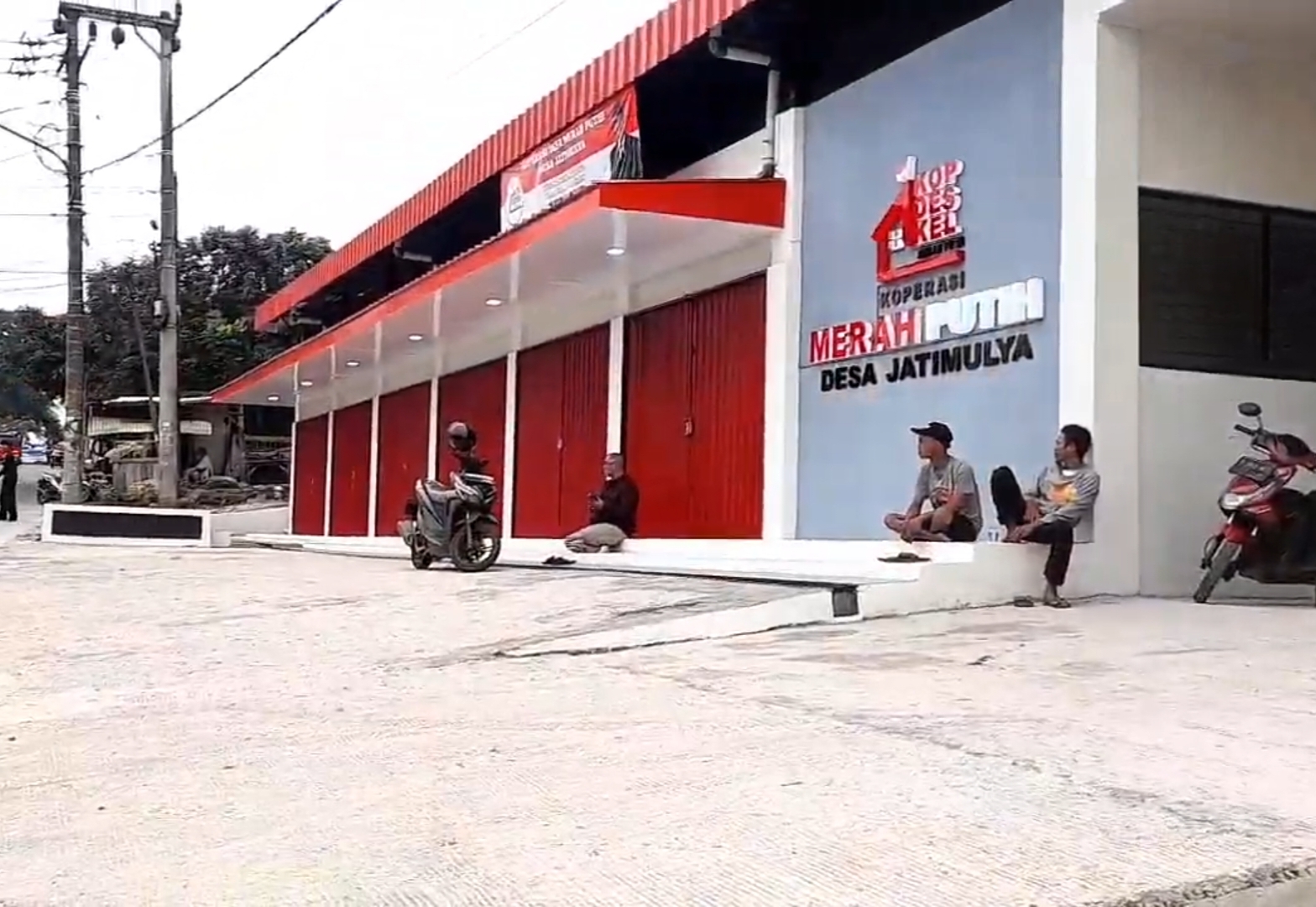 BANGUNAN KDMP. Kondisi salah satu gedung KDMP di wilayah Kabupaten Lebak, yang baru selesai dibangun oleh pihak ketiga selaku kontraktor pelaksana. (net)