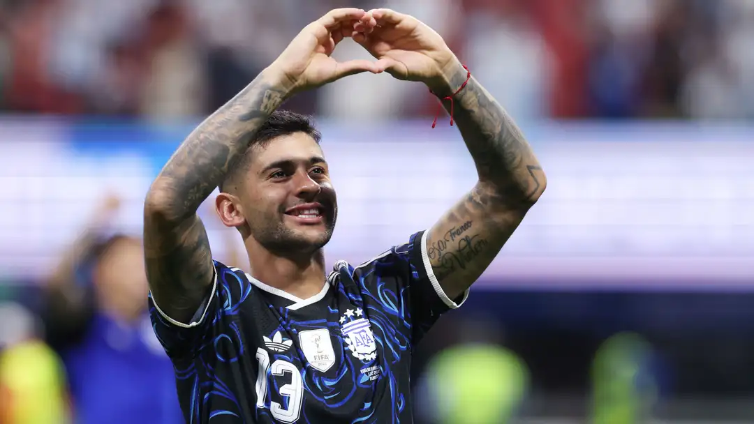 Bek Argentina Cristian Romero jadi incaran Barcelona. Foto ; Ist