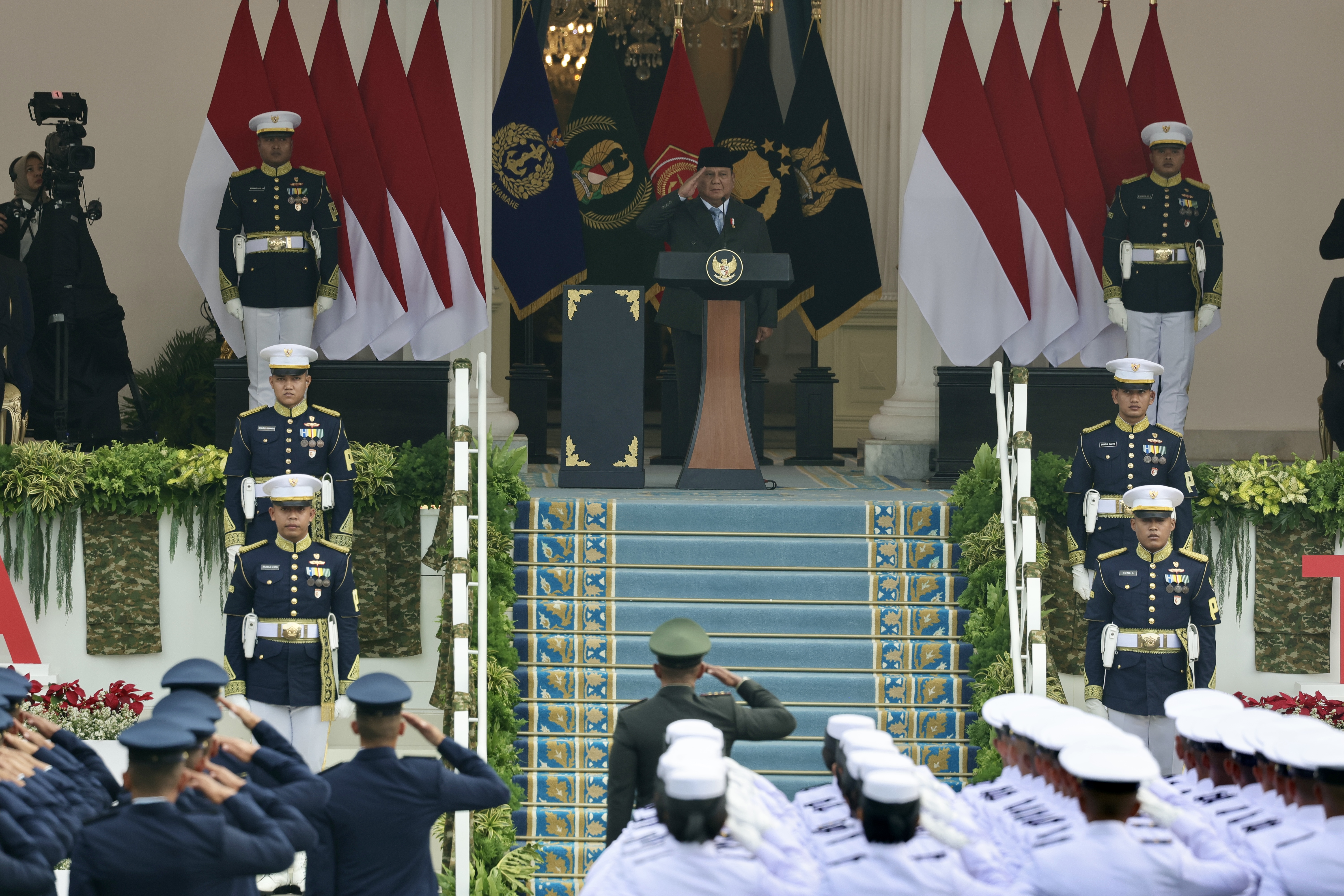 Prediden Prabowo pada pelantikan 1.177 Perwira Muda TNI-POLRI di Istana Negara. Foto : Ist