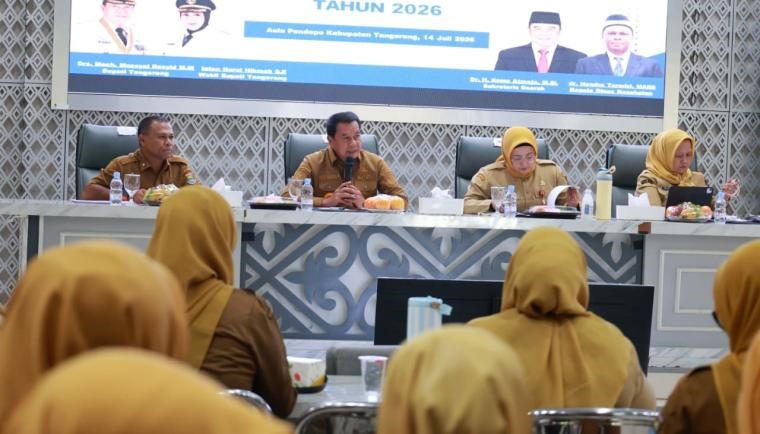 Bupati Tangerang Moch. Maesyal Rasyid dan Wakil Bupati Intan Nurul Hikmah saat mengikuti Rapat Koordinasi Program Prioritas Kesehatan di Pendopo Bupati, Selasa (14/7/2026). Foto : Ist