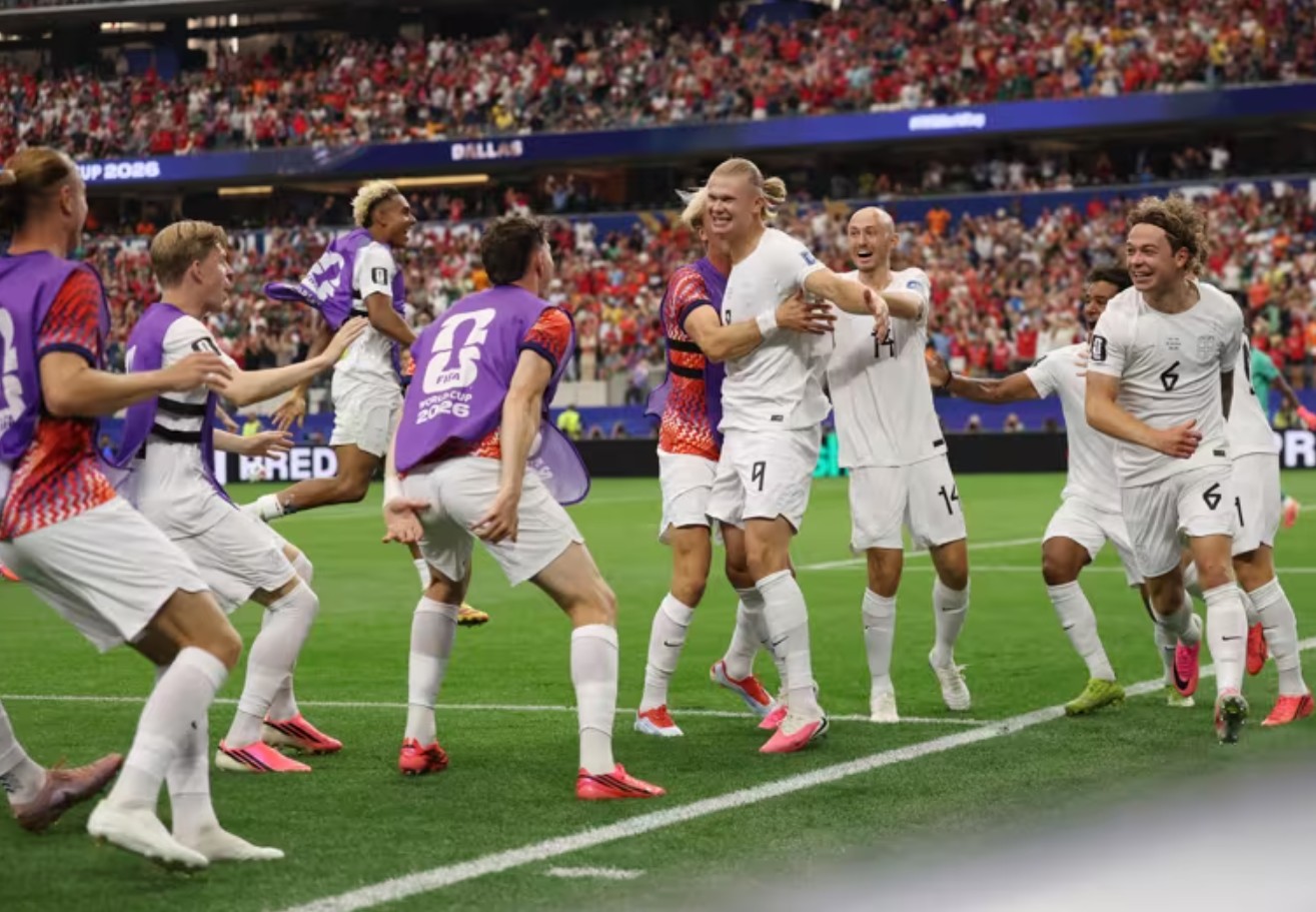 Selebrasi Timnas Norwegia usai bekuk 2-1 Pantai Gading. Foto : Ist