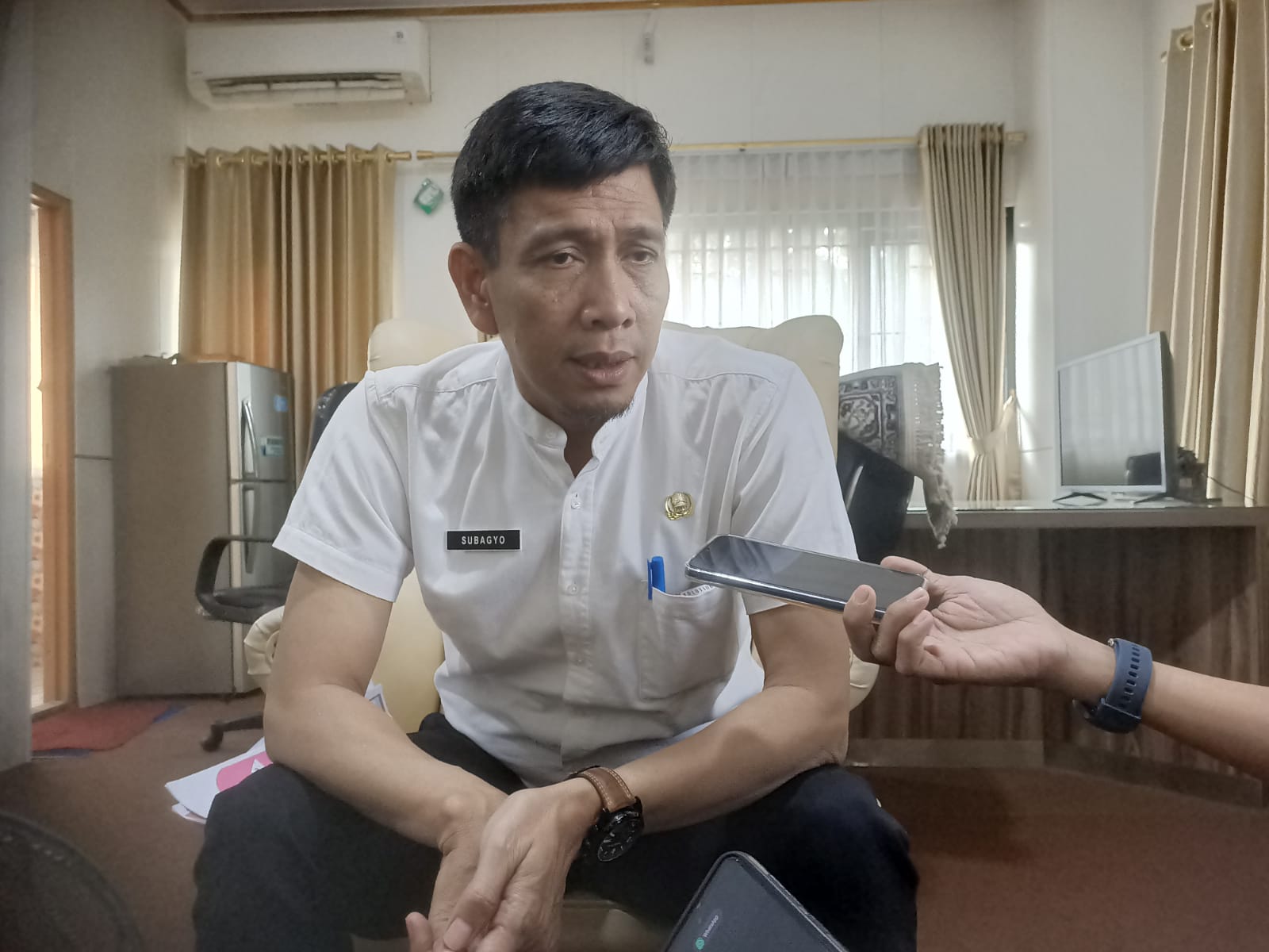 Asisten Daerah (Asda) III Bidang Administrasi Umum Kota Serang, Subagyo saat diwawancara wartawan di Puspemkot Serang, Rabu (22/7/2026) sore.(Istimewa)
