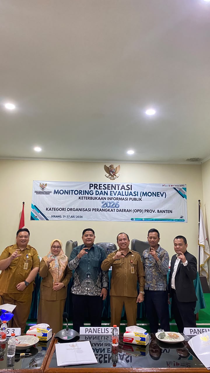 Kepala BPKAD Provinsi Banten, Mahdani mengikuti tahapan Presentasi Monitoring dan Evaluasi (Monev) Keterbukaan Informasi Publik, di Kantor Komisi Informasi (KI) Provinsi Banten, di Jalan Raya Pakupatan Blok Kemang, Kota Serang, Selasa (21/7/2026).(Istimewa)