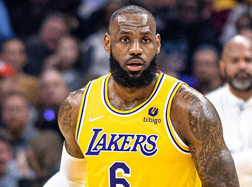 LeBron James kini resmi bergabung bersama Philadelphia 76ers. Foto : Ist
