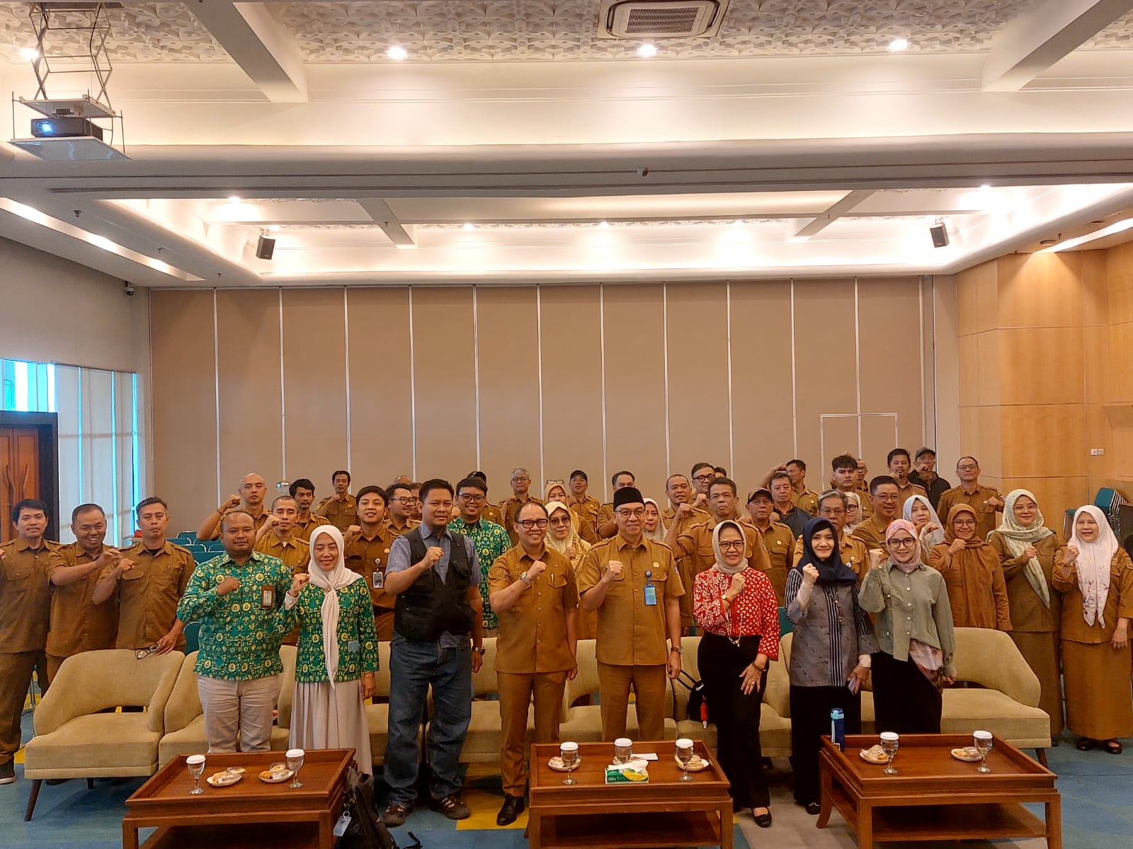 LINGKUNGAN BERSIH. DLH Tangsel mengajak masyarakat tanamkan pola hidup bersih dan sehat.