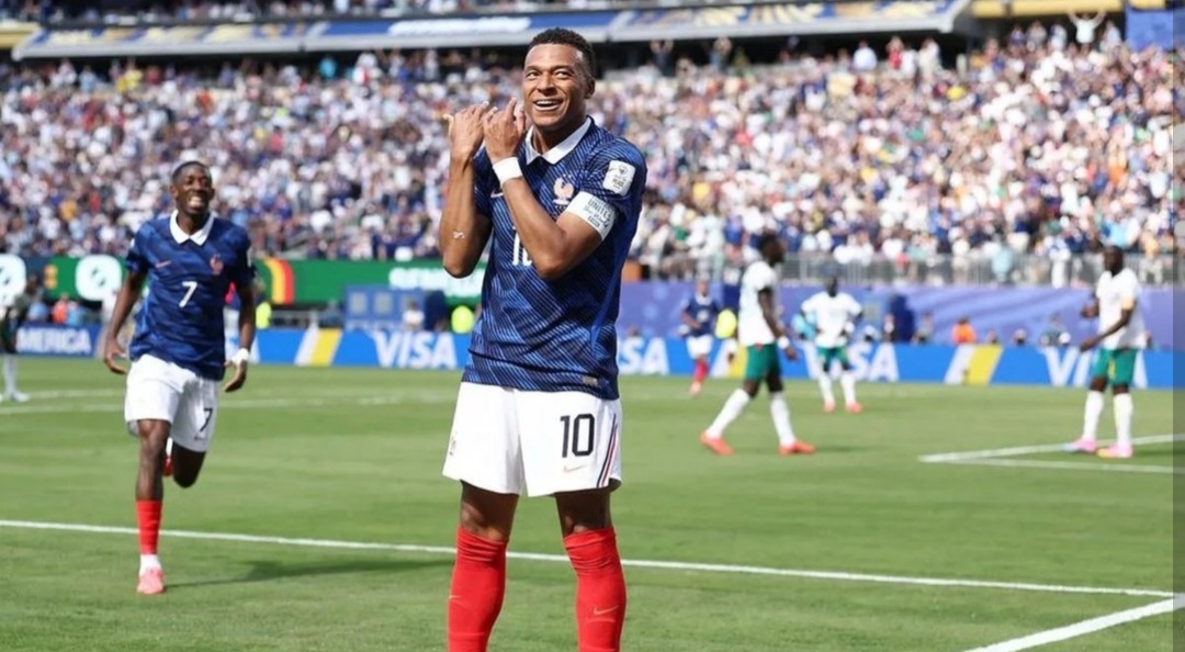 Bintang Timnas Spanyol Kylian Mbappe gondol sepatu emas Piala Dunia dengan torehan 10 gol. Foto : Ist