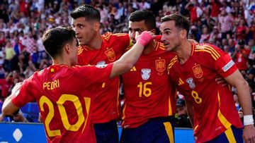 Selebrasi skuad Spanyol usai menang 3-0 dari Austria. Foto : Ist