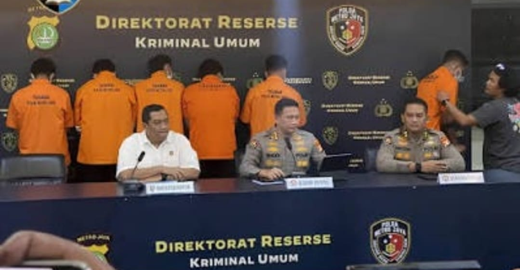 Konferensi pers terkait penangkapan sindikat buzzer. Foto : Ist