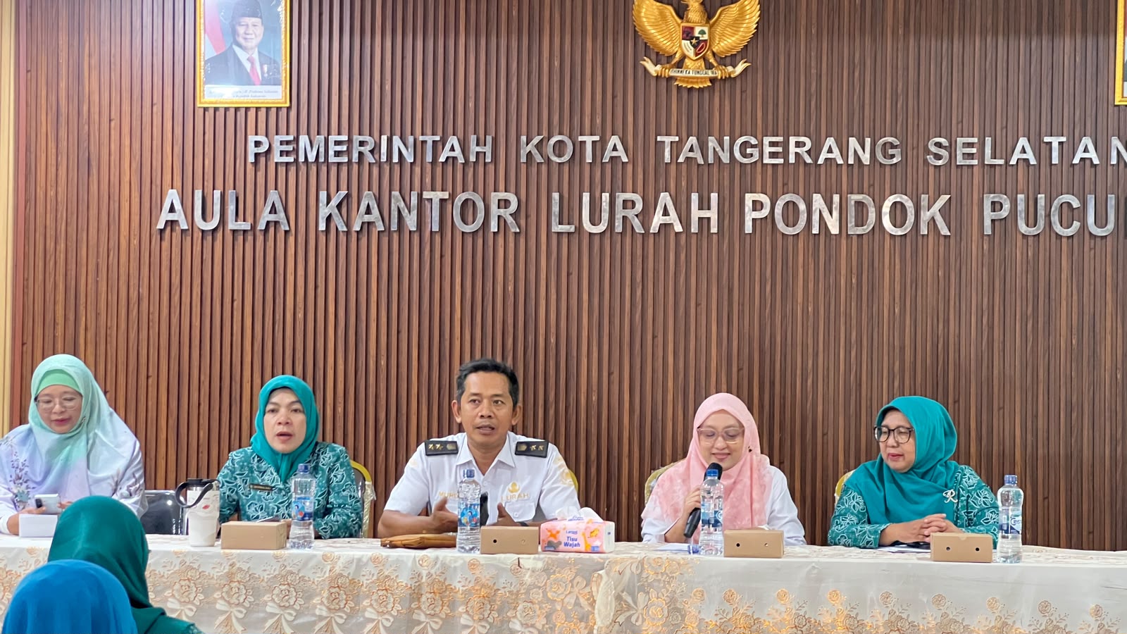 Pemberdayaan dan Kesejahteraan Keluarga (PKK) Pondok Pucung saat pelatihan Dasawisma yang digelar, Rabu (1/7). (tangselpos.id/irm)