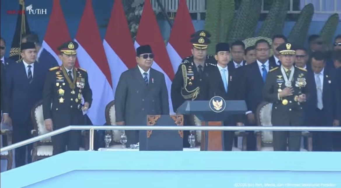 Presiden Prabowo saat memimpin upacara HUT POLRI ke 80 di Lapangan Satlat Brimob Cikeas, Kabupaten Bogor, Jawa Barat, Rabu (1/7/2026). Foto : Ist