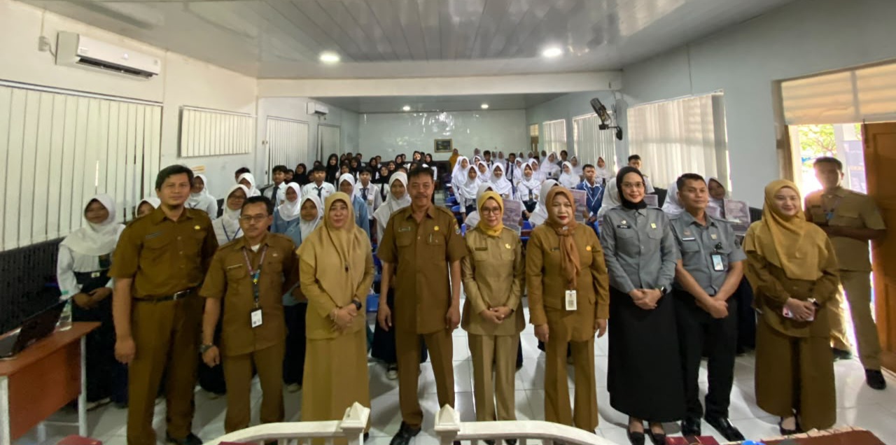 Kegiatan Pembinaan dan Penyuluhan Hukum Bagi Pelajar di SMP Negeri 1 Teluknaga. Foto : Dok. Humas Kemenkum Banten