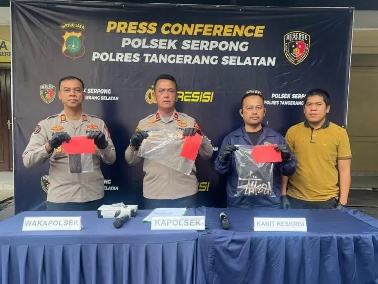 Kapolsek Serpong Kompol Suhardono saat konferensi pers. Foto : Ist