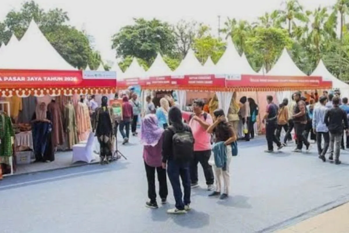 Pasar murah diselenggarakn oleh Pemprov Jakarta. Foto : Ist