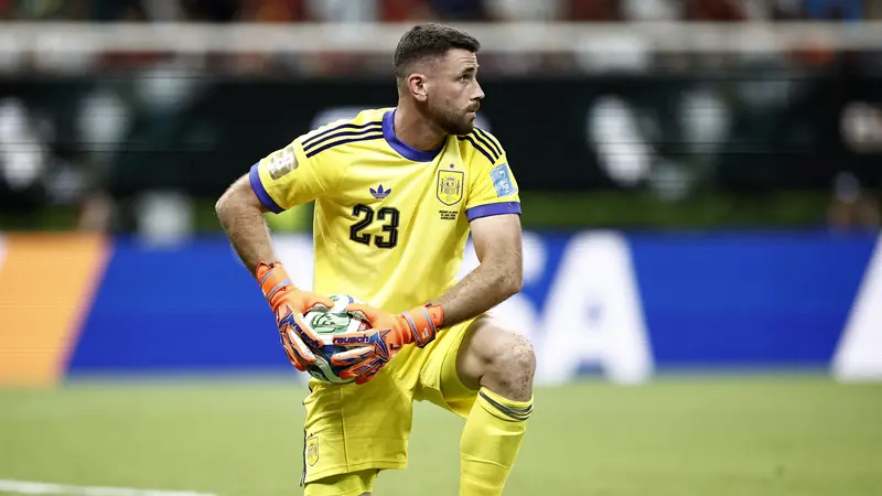 Tembok Timnas Spanyol Unai Simon. Foto : Ist