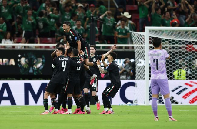 Timnas Meksiko salah satu tuan rumah yang gagal melaju perempat final Piala Dunia 2026. Foto : Ist
