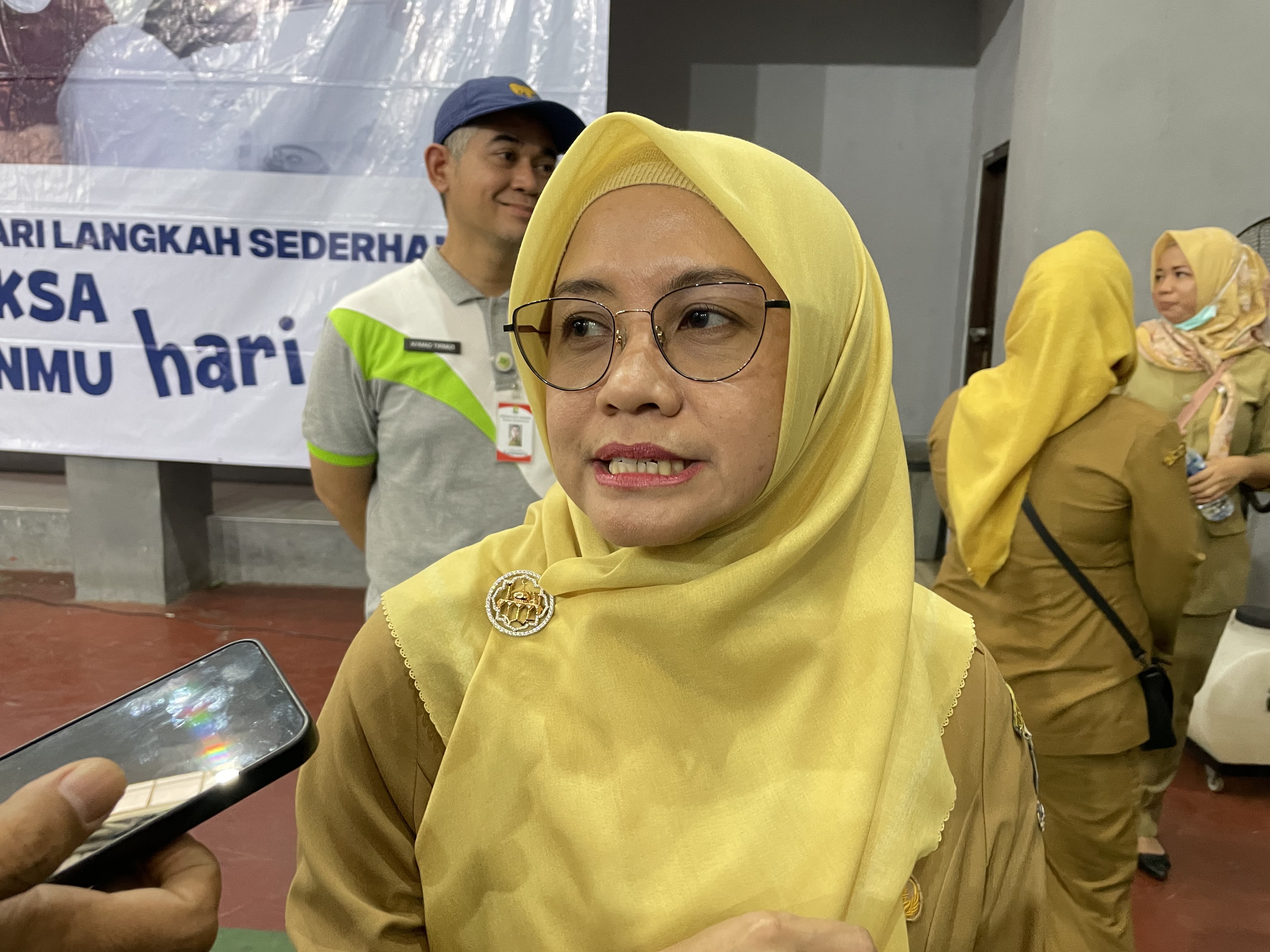 BATALKAN PENGADAAN VIDEOTRON: Kepala Dinkes Kota Tangerang Dini Anggraeni menyampaikan penjelasan soal pembatalan pengadaan videotron senilai Rp 1,1 miliar yang dibatalkan. ISTIMEWA