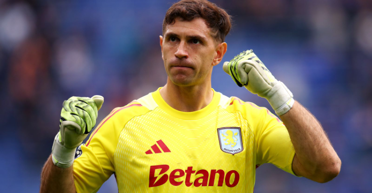 Kiper terbaru Chelsea Emiliano Martinez. Foto : Ist