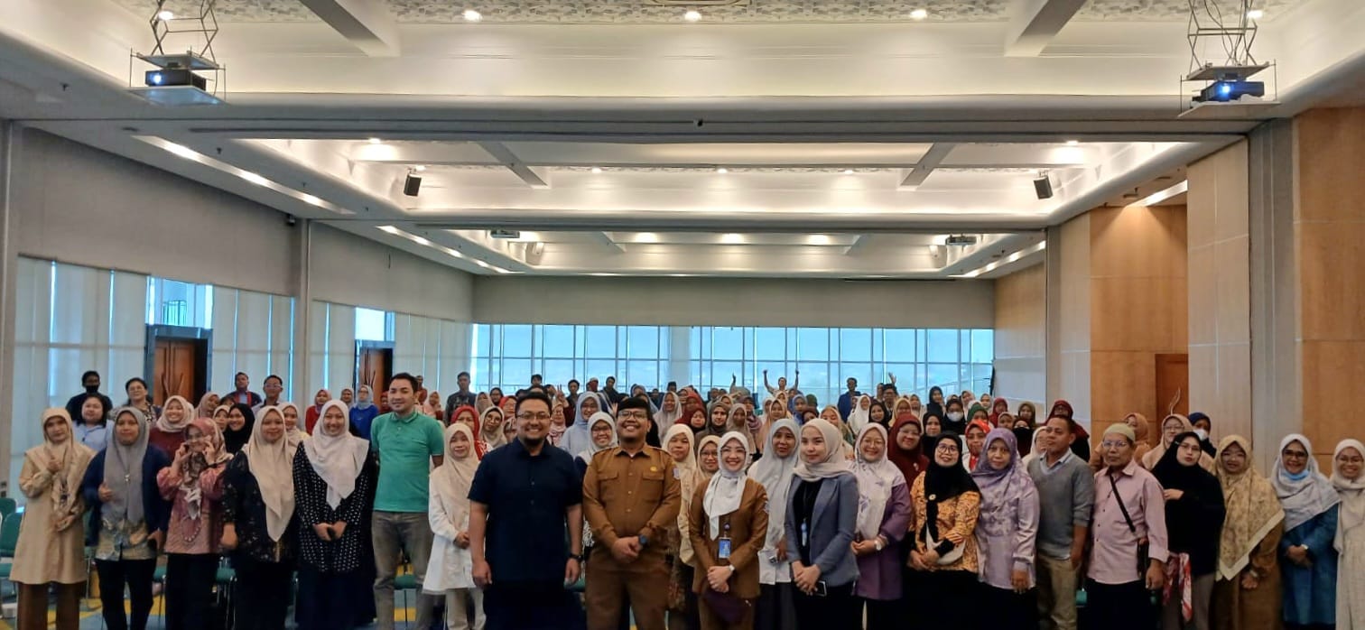 SINKRONISASI. Kegiatan sinkronisasi Data Pokok Pendidikan (Dapodik) PAUD 2026 yang melibatkan ratusan operator satuan pendidikan di Puspemkot Tangsel.