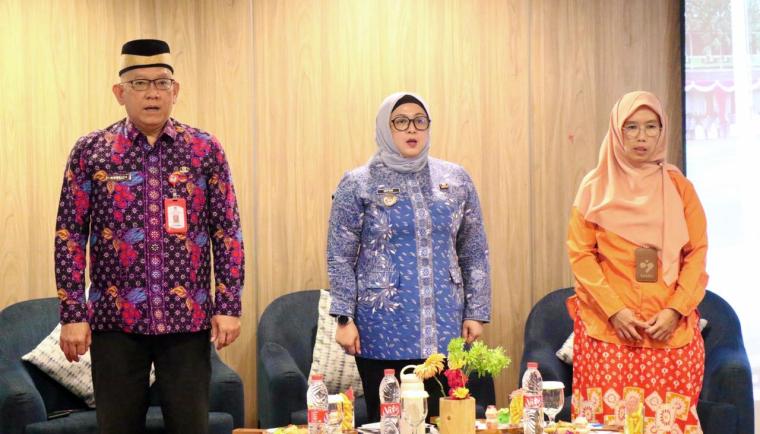 Wakil Bupati Tangerang Intan Nurul Hikmah pada acara Gerakan Ayah Teladan Indonesia (GATI). Foto : Humas Kab. Tangerang