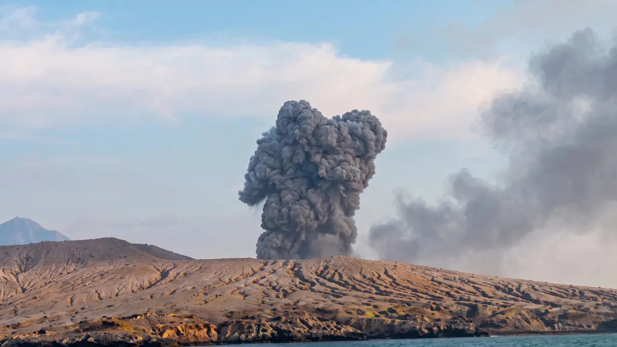 Aktivitas erupsi Anak Gunung Krakatau. Foto : Ist