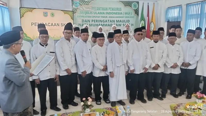 PENGUKUHAN - MUI Kota Tangsel secara resmi mengukuhkan jajaran pengurus MUI Kecamatan Ciputat Timur.